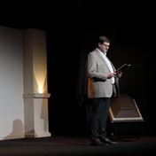 Záskok za nemocného Rudu Starze - roli Přemka na Silvestra zvládl na jedničku pan principál.